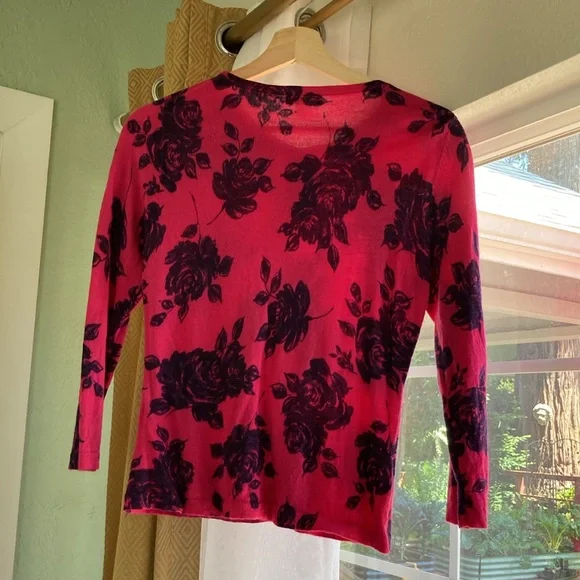 Women's Garnet Hill Pink & Black Cardigan with Rose Detail & 3/4 sleeve, size M - Picture 6 of 8